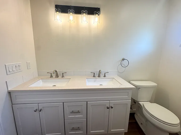 1015 Vernon St #B — Photo 11