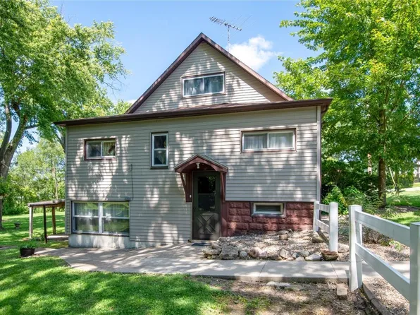 200 S 5th St, Benld, IL 62009