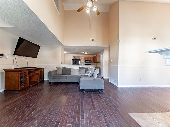 3rd image of 7541 Arbor Hill Dr