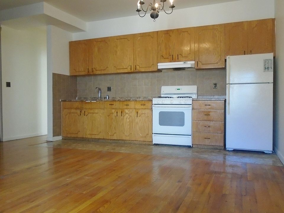1st image of 3437 32nd St