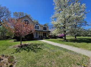 101 Cherry Ln, Amherst, MA 01002