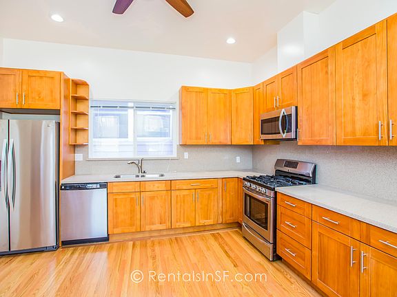 3rd image of 1660 Lombard St