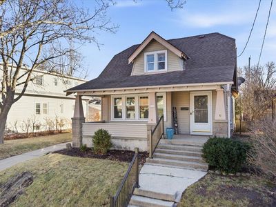 8223 Portland AVENUE, Wauwatosa, WI, 53213