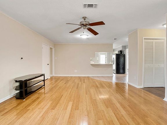 4th image of 12480 Lakeland Ct