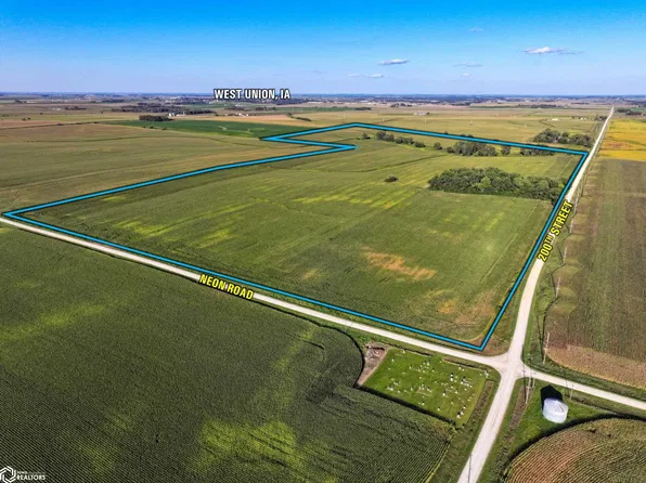 14226 200th St, Fayette, IA 52142