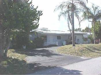 1st image of 1127 SE 14th Ter