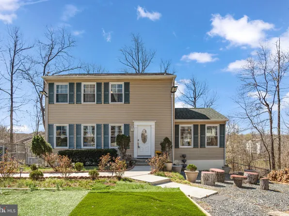 212 Pepper Tree Ln, Stafford, VA 22554