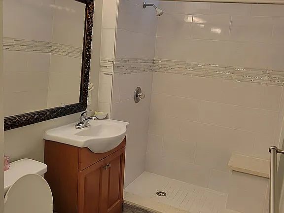 5th image of 447 Nahua St #106