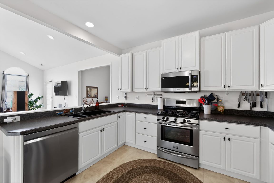 next background image