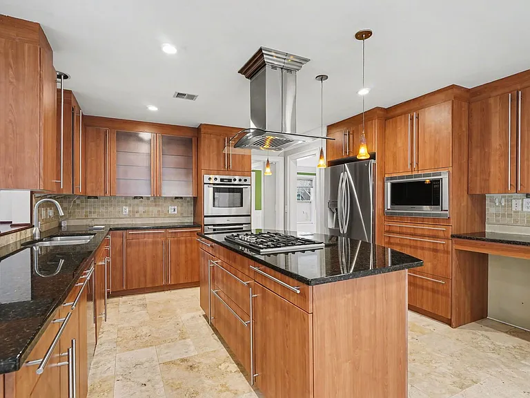1917 N Decatur Rd NE #B — Photo 11