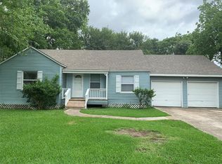 930 Carrell St, Tomball, TX 77375