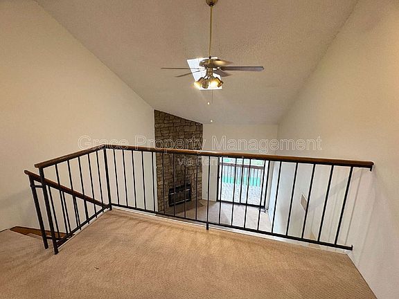 5th image of 226 Wright St APT 306