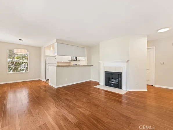 1401 N Greenbrier Rd APT 202, Long Beach, CA 90815