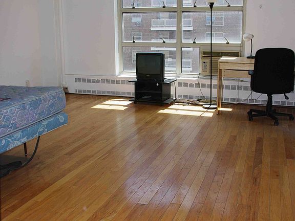 3rd image of 80 La Salle St APT 14E