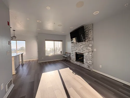 1645 S 288th St #203 Photo 1