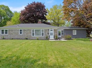 55 Brookview Dr, Rochester, NY 14617