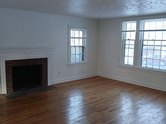 4th image of 3520 Ingleside Rd