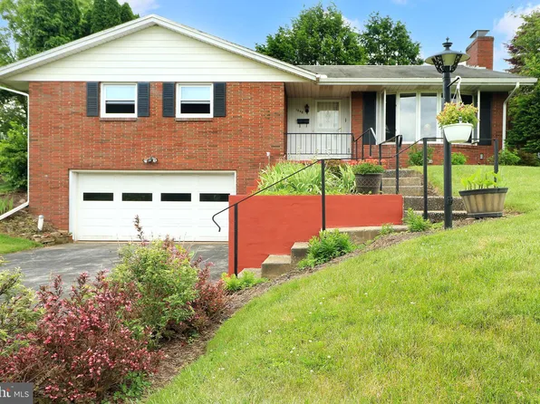 1048 Tanney St, Bellefonte, PA 16823