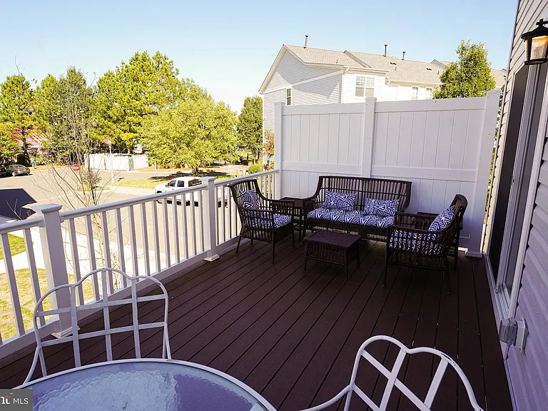 414 Waterfield Ct — Photo 58