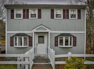 11 County Rd, Windham, NH 03087