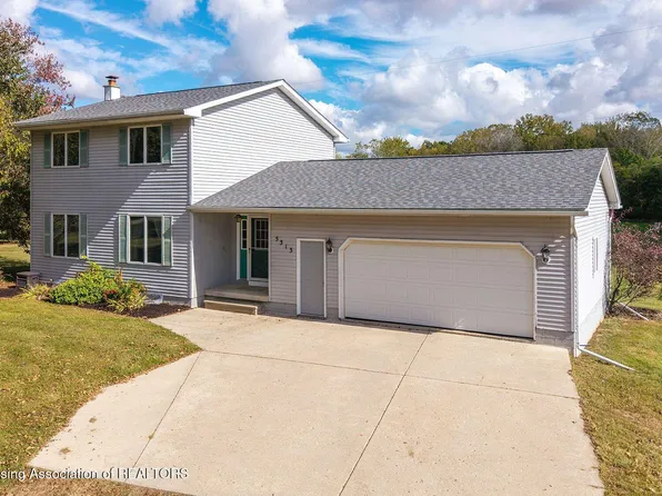 5313 Parman Rd, Stockbridge, MI 49285