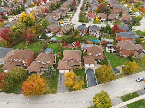 3rd image of 111 Kingsridge Rd