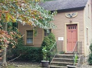 138 Shore Rd, Mount Sinai, NY 11766