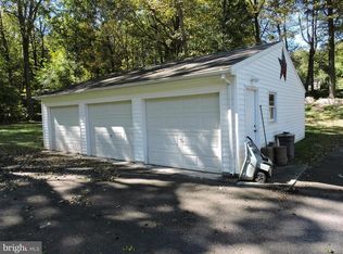 Emerson Dr, Falling Waters, WV 25419