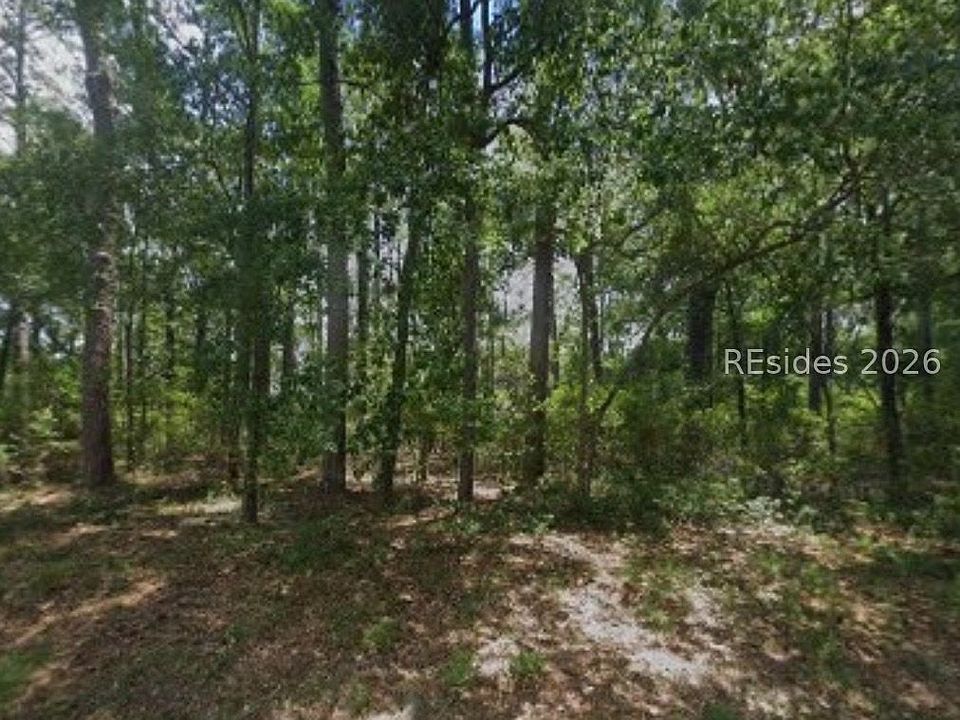 2nd image of 2 Lake Point Dr
