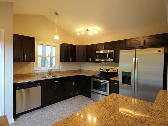 2nd image of 464 Sanford Dr