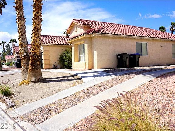 2nd image of 424 Casa Del Norte Dr
