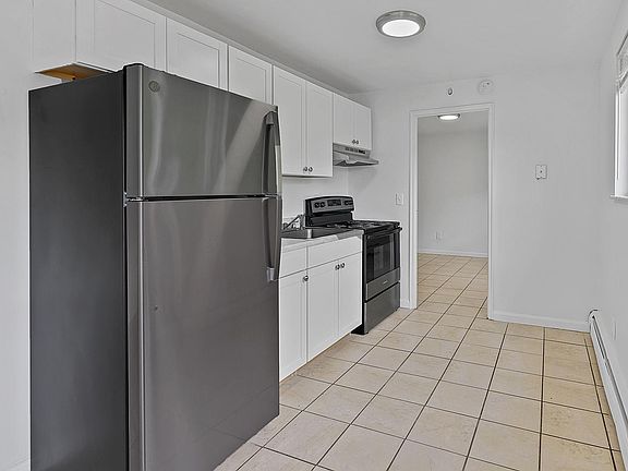 2nd image of 1514 Cedar Ave APT 11