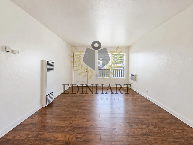 1916 E Hunter Ave #4 — Photo 4