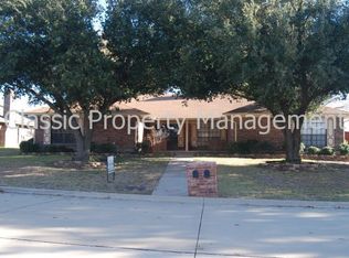 1206 Fairhaven Dr, Mansfield, TX 76063