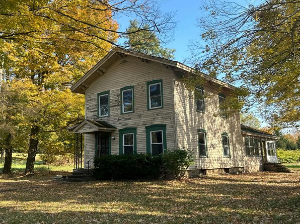 1 Maple St, Smyrna, NY 13464