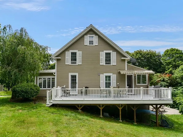 98 Walnut St, North Brookfield, MA 01535