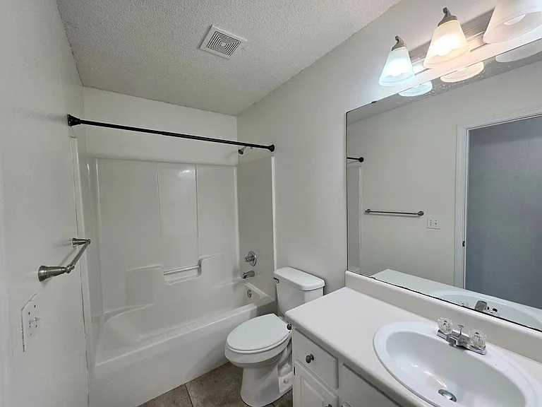 4300 Frasier Ln — Photo 12