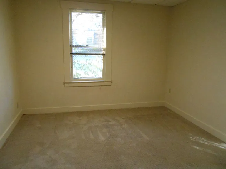 2269 Butte St — Photo 9