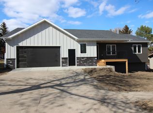 604 Browning Ave, Bismarck, ND 58503