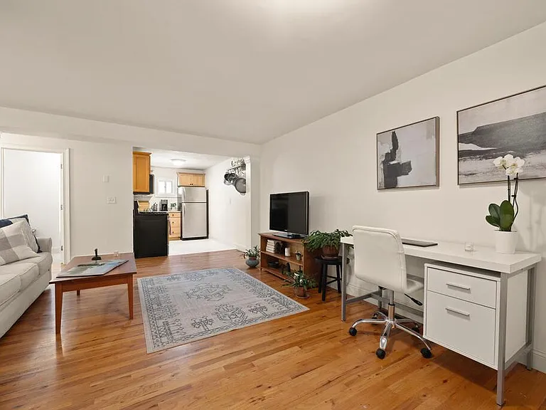 280 E St #1 — Photo 5