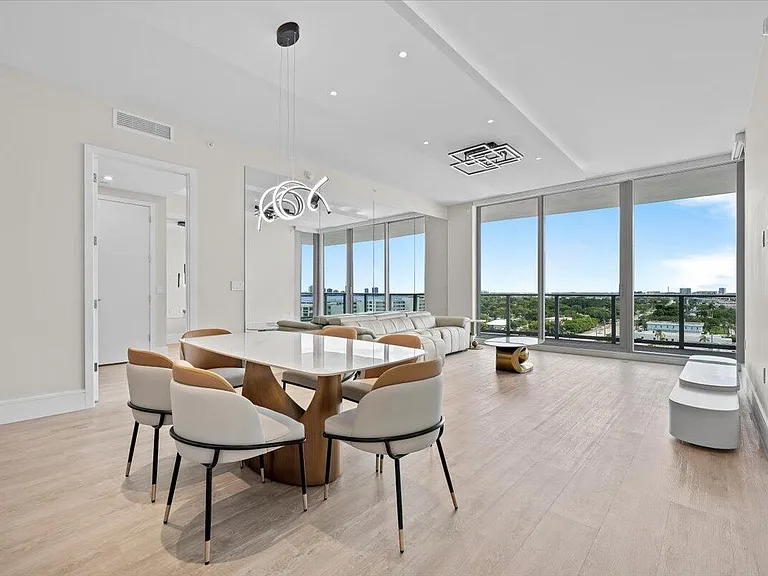 220 Lake Shore Dr #917 — Photo 9