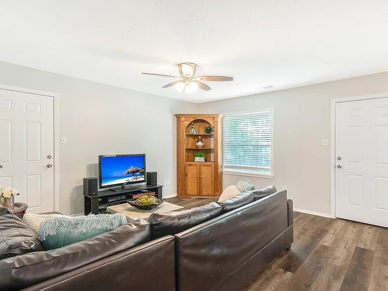 209 Cooner St #B — Photo 6