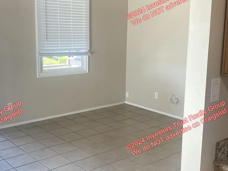 703 E Linfield St — Photo 8
