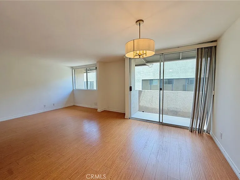 14141 Dickens St — Photo 4