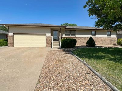 2406 Indian Trl, Hays, KS, 67601