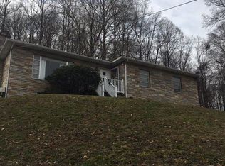 1744 Hunter Rd, Charleston, WV 25311