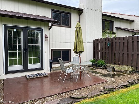 2nd image of 3527 Villa Casa Ct