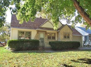 3739 SW Sena Dr, Topeka, KS 66604