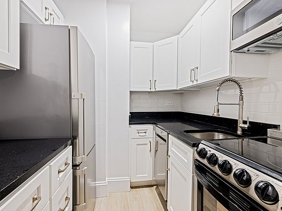 5th image of 50 W 34th St APT 5A12