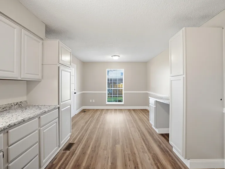 3683 Halifax Cir — Photo 16